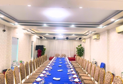 dich-vu-dat-tiec-gia-dinh-sinh-nhat-thoi-noi-trong-phong-vip-rieng-tai-nha-hang-am-thuc-san-vuon-thuan-phat